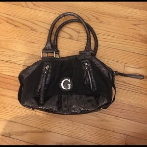 Beautiful GUESS purse!!💜🤩